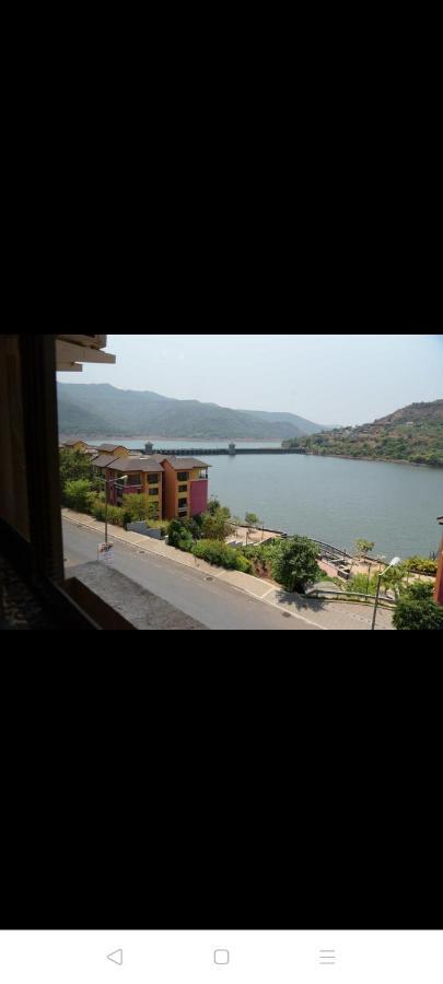 2Bhk Lake View Apartment Лаваса Экстерьер фото